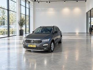 Volkswagen T-Roc 1.0 TSI Style Business | Camera | CarPlay | Stoel+Stuurverwarming