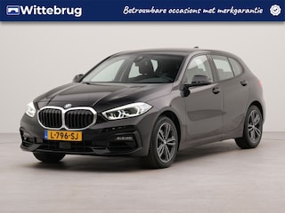 BMW 116i Executive Edition automaat | Apple Carplay | Navigatie | Sportstuur | Acheruitrij camera | Parkeersensoren voor en achter | Spraakbediening |
