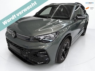 Volkswagen Tiguan 1.5 eHybrid R-Line Edition|Plugin|Automaat|Pano|Ledmatrix|Navi|19inchLeder|Head Up|Blackstyle|