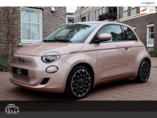 Fiat 500 3+1 Icon 42 kWh | RIJKLAARPRIJS | SOH 93% | Apple CarPlay | Navigatie