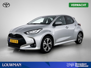 Toyota Yaris 1.5 Hybrid 115 Dynamic Comfort Pack | BTW voertuig | Dodehoek detectie | Parkeersensoren voor+achter | Stoel+stuurverwarming | Draadloze telefoonlader |