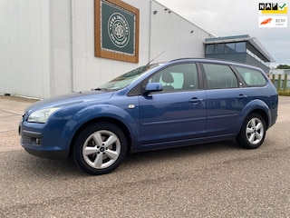 Ford Focus Wagon 1.6-16V Ghia