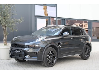 Lynk & Co 01 1.5 Hybrid | Full Black Pack | ACC | Pan.Dak | 360 Cam. | Orig. NL | Fabrieksgarantie | Zwarte Hemel |
