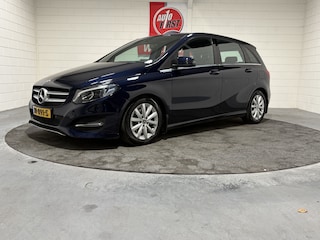 Mercedes-Benz B-klasse 180 Business Solution, NL auto, 2e eigenaar, Airco, Cruise, Camera, Hoge instap, Prijs incl apk, beurt en 3 mnd garantie