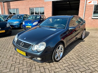 Mercedes-Benz C-klasse Sportcoupé 180 K. // 186.000 km NAP