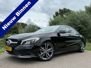 Mercedes-Benz CLA 180 Business Solution Automaat / Uniek 31.575 km / 1e Eigenaar / Camera / H-Leder / Navi / 18" Velgen /
