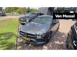 Mercedes-Benz CLA 180 Business Solution AMG VEWACHT !! | AUTOMAAT | PANORAMADAK | AMG PAKKET | VIRTUEEL | NAVIGATIE | 12 MAANDEN BOVAG GARANTIE |