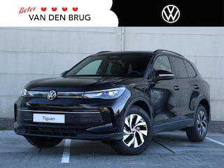 Volkswagen Tiguan Limited Edition 1.5 eHybrid 204 PK | Trekhaak | Navigatie | Climatronic | 17" inch velgen |
