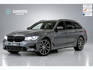 BMW 3-serie Touring 320e High Executive|Sportline|Automaat|Navi|AppleCarplay|Laserlight|Head Up|Sfeerverlichting|Shadowline|18inch