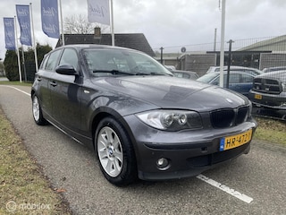 BMW 116i High Executive | 5 Deurs | Sportstoelen