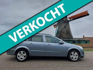 Opel Astra Wagon 1.6 Essentia. AIRCO, CRUISE CONTROLE, TREKAHAAK, DAKDRAGERS!