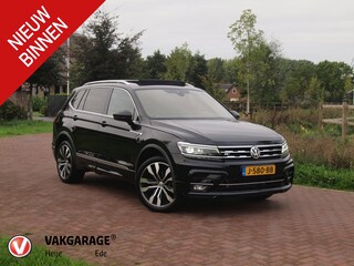 Volkswagen Tiguan 1.5 TSI Highline Business R 7p. | Panoramadak | Trekhaak | Camera | Sfeerverlichting | Apple Carplay | NL-Auto |