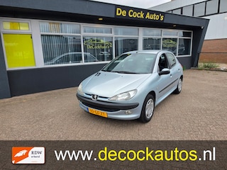 Peugeot 206 1.4 Gentry/TREKHAAK
