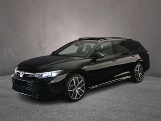 Volkswagen Passat Variant R-Line Edition 1.5 TSI eHybrid 272pk DSG Automaat Trekhaak, Black Style, Panoramadak, Adaptive cruise control, Navigatie, Achteruitrijcamera