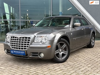 Chrysler 300C 3.5 V6 249pk Schuifdak / Stoelverwarming / Navigatie