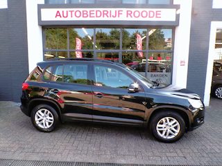 Volkswagen Tiguan 2.0 TSI Comfort&Design 4Motion PANORAMDAK,CLIMA,APK !!!