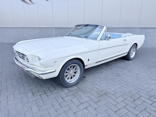 Ford Mustang Convertible