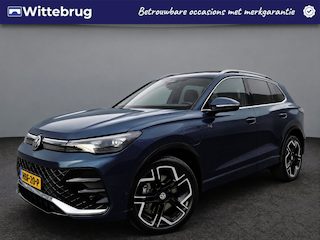 Volkswagen Tiguan 1.5 eHybrid 272pk R-Line Edition / Panoramadak / 360 Camera / Leder Varenna / Memory / Harman Kardon / Head-up display / Zwenkbare trekhaak /