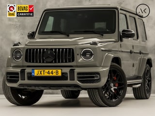 Mercedes-Benz G-klasse 63 AMG 585Pk (SCHUIFDAK, CARBON PACK, ALCANTARA HEMEL, APPLE CARPLAY, BURMESTER, MASSAGE, STOELKOELING/VERWARMING, ADAPTIVE CRUISE, 360 CAMERA, SFEERVERLICHTING, TREKHAAK, NIEUWSTAAT)
