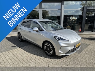 MG 4 Electric Urban Premium 54 kWh | WLTP 405 KM | Nieuw Model | Stoel-/Stuur verwarming | 360 Camera | Carplay | Sfeerverlichting | DEMO-VOORDEEL |