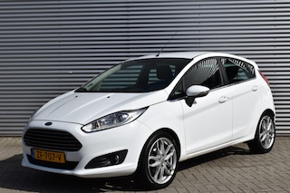 Ford Fiesta 1.0 ECOB. TITANIUM / 17 VELGEN / STOELVERWARMING / CLIMATE-CONTROL /