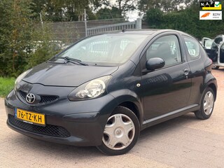 Toyota Aygo 1.0-12V +