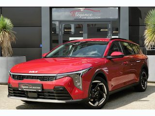 Kia K4 Sportswagon 1.6 T-GDi MHEV GT-Line Launch Edition | 150PK | Navi | Stoelverwarming | Camera | ACC | Kia K4 Sportswagon GT-Line 150 PK Mild Hybrid met 1.6 viercilinder, navigatie, stoelverwarming, achteruitrijcamera, adaptieve cruise control, keyless entry, Apple CarPlay/Android Auto, draadl