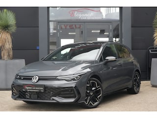 Volkswagen Golf 1.5 eTSI R-Line Edition | 150 PK | DSG | PANO | 360° | Adaptive Cruise Control | Sportief, modern en bijzonder compleet: deze Volkswagen Golf 1.5 eTSI R-Line uit 2026 combineert de sportieve uitstraling van de R-Line met de efficiënte 1.5 eTSI mild-hybrid aandrijflijn.