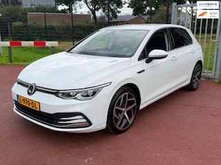 Volkswagen Golf 1.5 eTSI Style IQ light Camera Sfeer Memory ACC