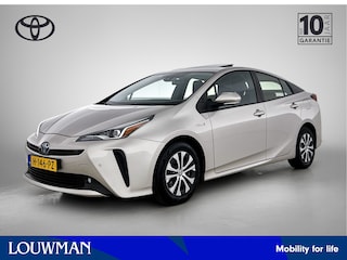 Toyota Prius 1.8 Executive | Schuif/kantel dak | JBL | Head-Up Display | Dodehoek detectie | 360 Camera | Parkeersensoren voor+achter met assistent | Navigatie | Climate Control | Draadloze telefoonlader |