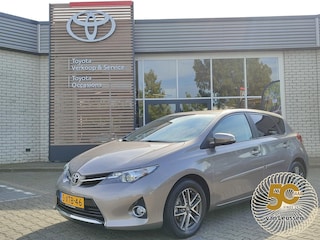 Toyota Auris 1.6 TREND TREKHAAK 1300KG TREKGEW 1E-EIG NL-AUTO DEALER ONDERHOUDEN STOELVERW 16'' LM-VELGEN CAMERA BLUETOOTH