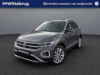 Volkswagen T-Roc 1.5 TSI 150pk Style DSG Automaat / Navigatie / LM 18 inch / Camera / Park Assist / LED / APP
