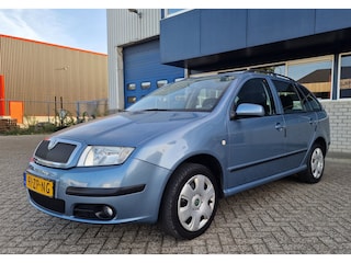 Skoda Fabia Combi 1.4-16V Spirit+ AIRCO TREKHAAK 2 X SLEUTELS