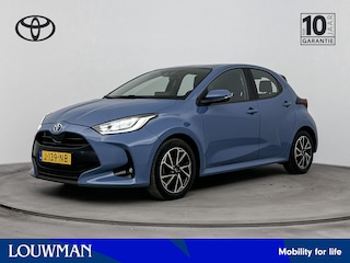 Toyota Yaris 1.5 VVT-i First Edition | Dealer onderhouden | Trekhaak afneembaar | Navigatie | Apple CarPlay/Android Auto | Airco | Achteruitrijcamera | Cruise Control Adaptive |