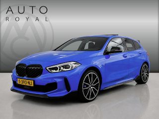 BMW M135i xDrive High Executive PANORAMADAK|HARMAN/KARDON|DODEHOEK DETECTIE|ACHTERUIT RIJ CAMERA|SPORT STOELEN|KEYLESS ENTRY/GO|NAVIGATIE|LASER KOPLAMPEN | STOEL VERWARMING |