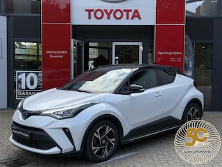 Toyota C-HR 2.0 Hybrid Executive TREKHAAK TREEPLANKEN