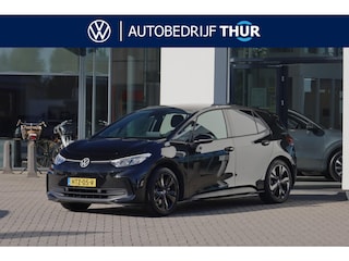 Volkswagen ID.3 Limited Edition 52 kWh 170PK / 125kW, NL auto 1e eigenaar, verwarmbare voorstoelen, verwarmbaar stuurwiel, navigatie, privacy glas, 19" LMV, Black Style pakket, Comfort pakket, variabele laadbodem