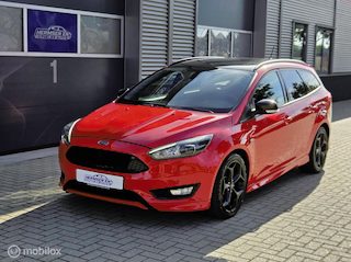 Ford Focus Wagon 1.5 Red Edition ST-line