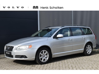 Volvo V70 2.5T Momentum | 5-Cilinder | Trekhaak | Climate Control | Cruise Control | High Performance Sound + Cd-Speler | All Season Banden | Half leder Half Stof interieur | Regensensor |