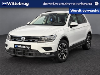 Volkswagen Tiguan 1.5 TSI ACT Comfortline Business / Pano / Parkeersensoren voor en achter / Navi / Adaptive Cruise Control / App-Connect