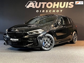 BMW 118i High Executive Edition M Pano/ Automatische stoelen/ H&K/ M Sportremsysteem/ 18"/ Stuurverwarming