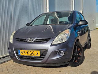 Hyundai i20 1.2i ActiveVersion BJ 2009 5-drs APK 04-2027