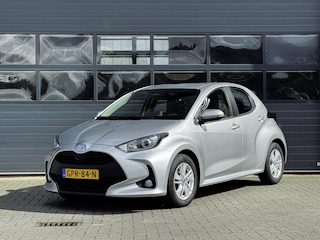Toyota Yaris 1.5 HYBRID 115 ACTIVE I AUTOMAAT I APPLE CARPLAY I P-CAMERA I ADAPTIVE CRUISE CONTROL