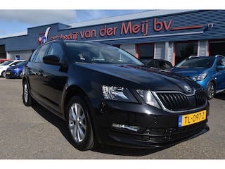 Skoda Octavia Combi 1.0 TSI Greentech Ambition Business , TREKHAAK , CLIMATR , CR CONTR , NAVI , BL TOOTH , LMV16 ,