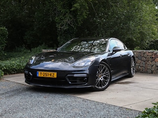 Porsche Panamera 4 E-Hybrid Platinum Edition