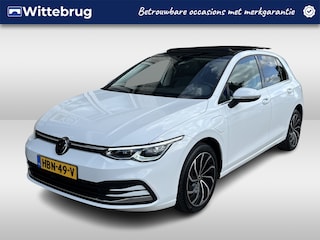 Volkswagen Golf 1.4 eHybrid Style / AUTOMAAT/ PANO/ PARK. SENSOREN/ MEMORY SEATS/ STOEL-STUURVERWARM./ ERGO ACTIVE/ ADAPT. CRUISE/ TRAVEL ASISST/ MASSAGE FUNCTIE/ APP CONNECT/ NAVI/ CLIMA/ DAB