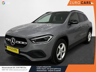 Mercedes-Benz GLA 250 e Progressive SOH 95% Panoramadak Navigatie Camera Parkeerhulp Adaptive Cruise Control Stoelverwarming Full Led Climate control Lichtmetalen velgen