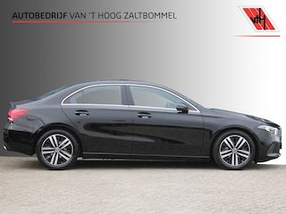 Mercedes-Benz A-klasse 180 AUT7 Luxury Line LEDER SFEER CARPLAY