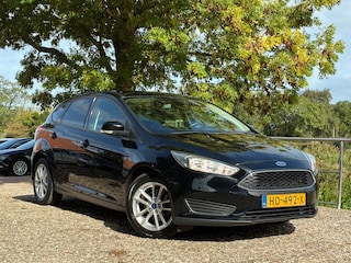 Ford Focus 1.0 Trend Edition | Navi + Cruise + Airco nu €4.975,-!!!