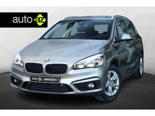 BMW 2-serie Tourer 220i Executive / Trekhaak / Cruise Control